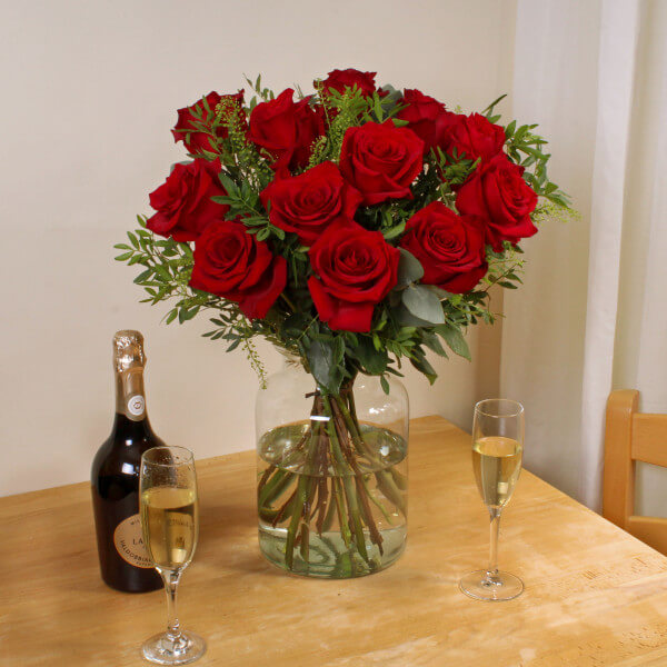 Luxury 12 Red Roses