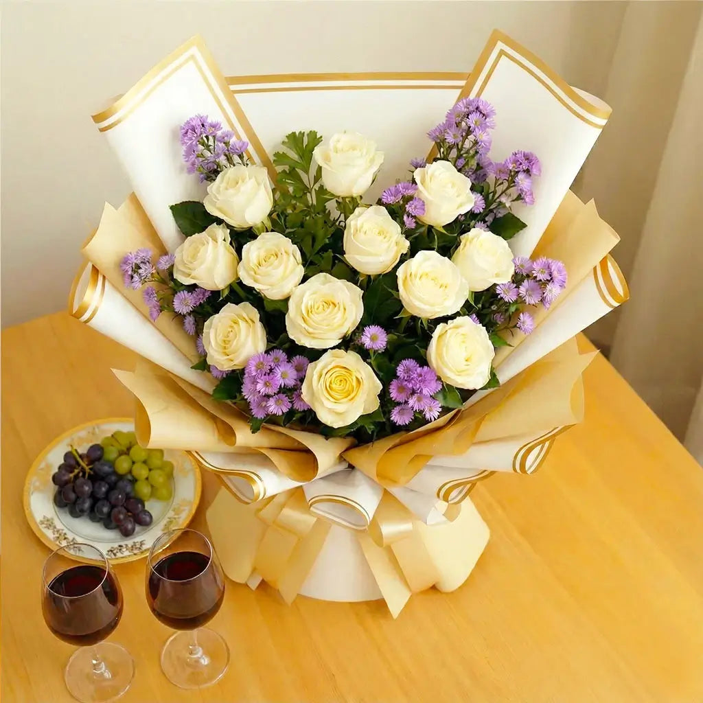 Luxury 12 White Roses